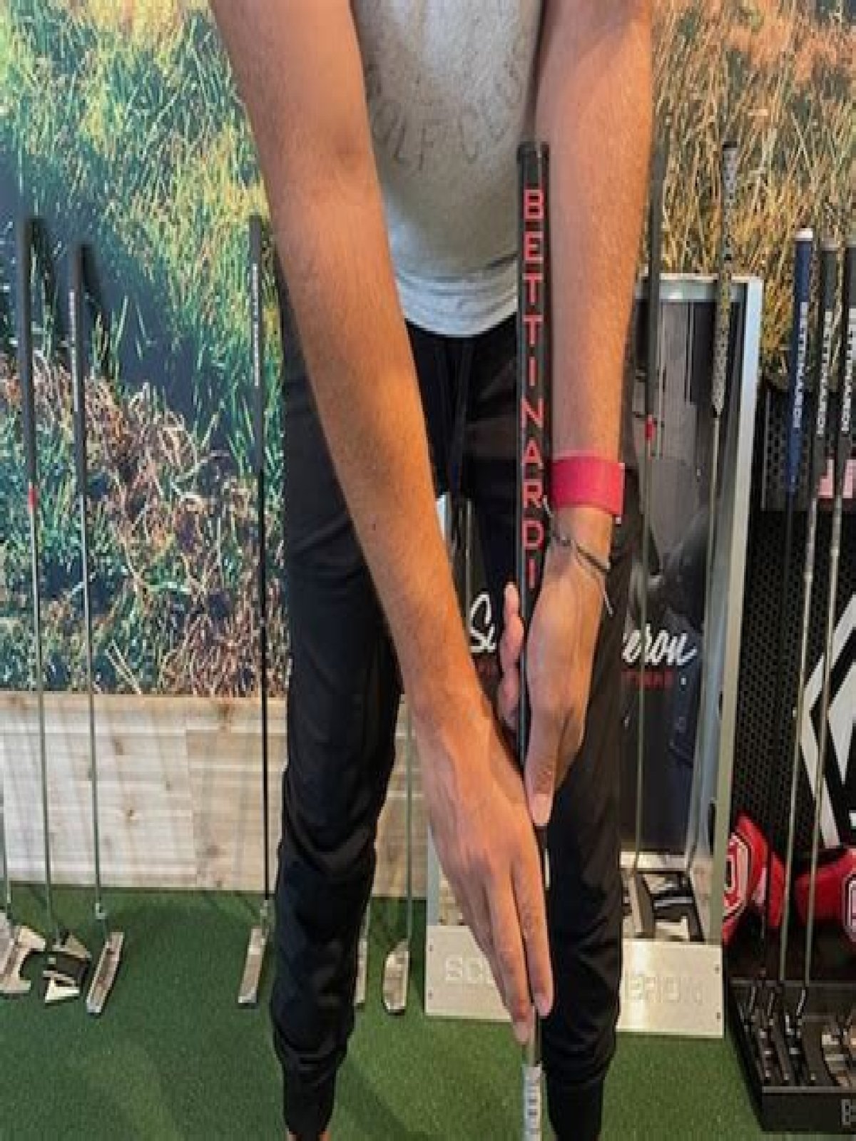 Can you put an armlock grip on a normal putter?