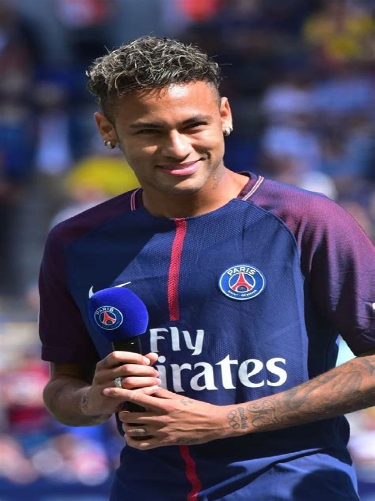 How old was Neymar when he joined PSG?