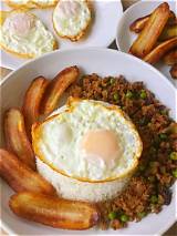 Spanish Vs. Filipino Arroz a La Cubana: Side-by-Side Visual Breakdown and Ingredient Comparison